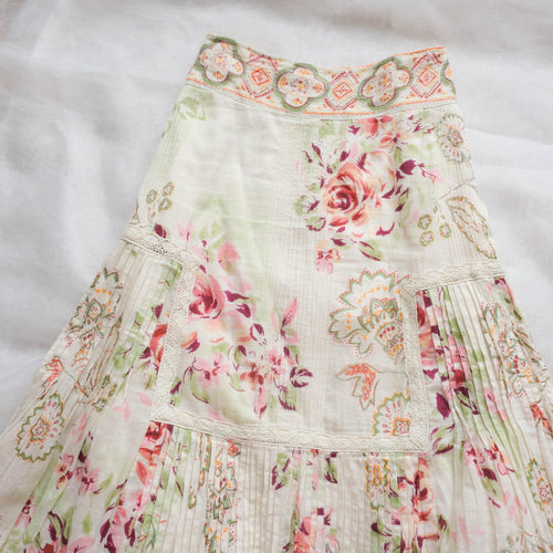 DERHY Beautiful Vintage Cottage Fairy Floral Embellisment Midi Skirt