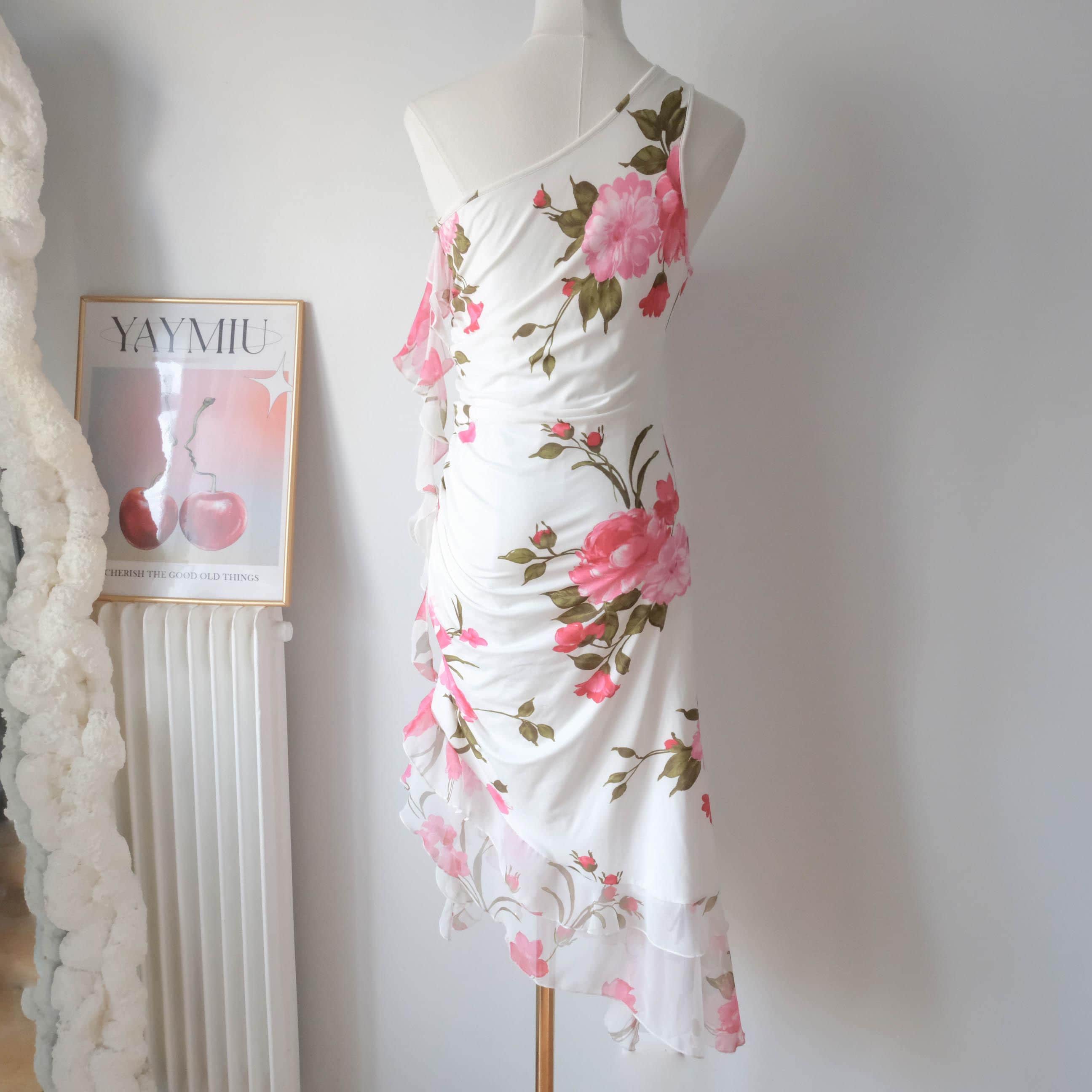Vintage One-shoulder Rose Dress with Ruffle