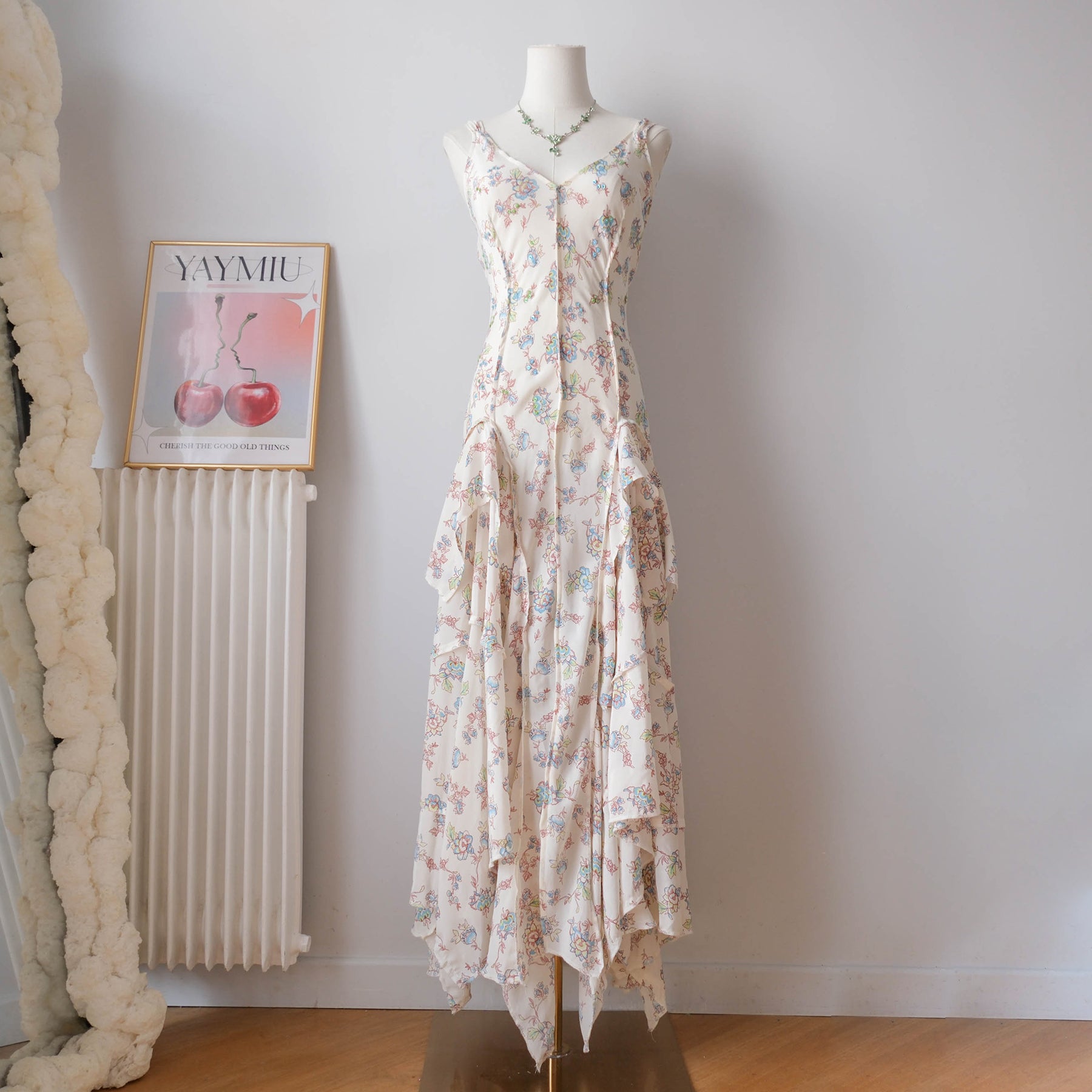 Vintage Beaded Floral Maxi Dress with Ruffle (Copie)