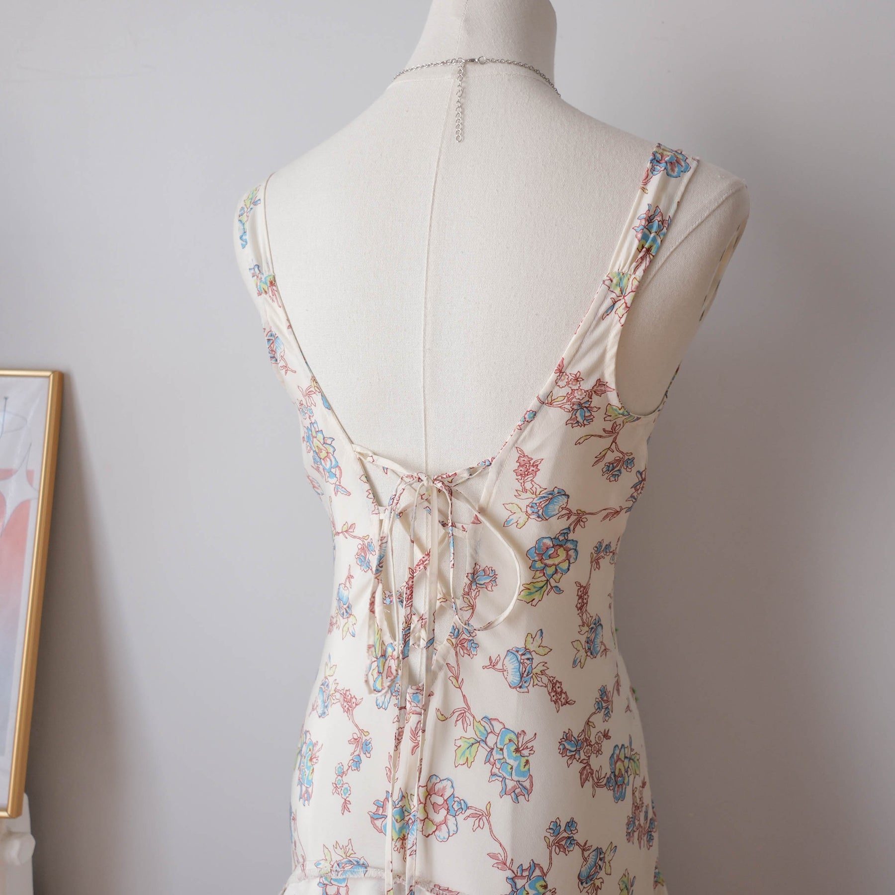 Vintage Beaded Floral Maxi Dress with Ruffle (Copie)