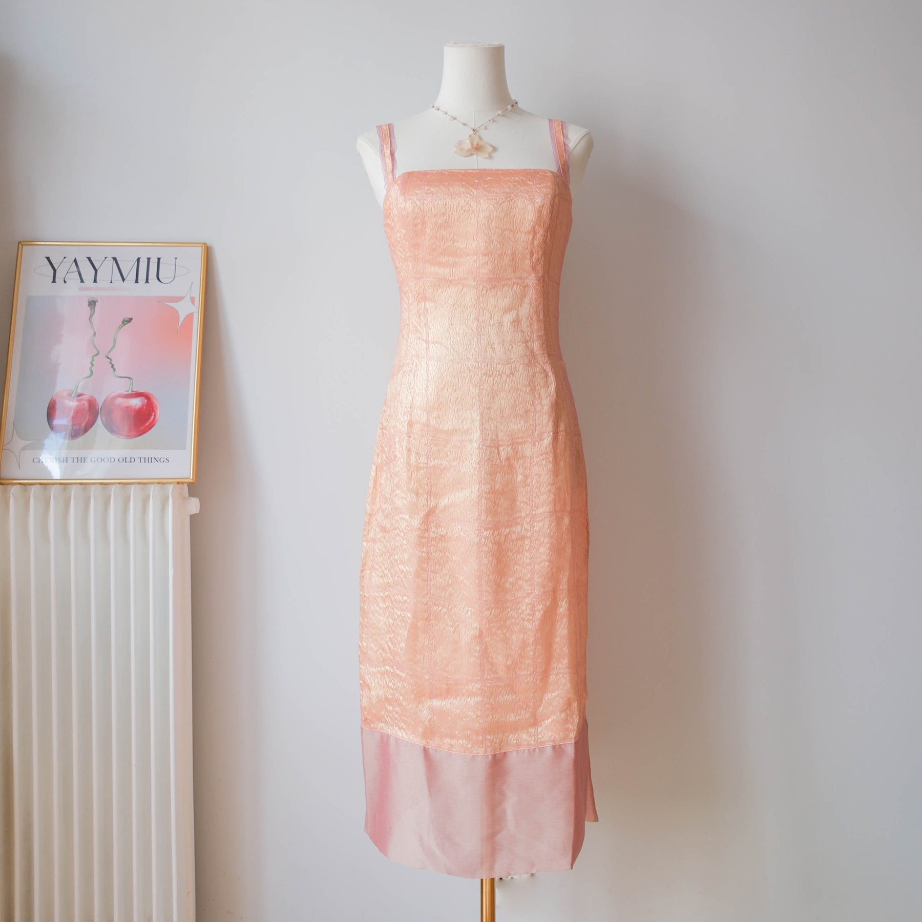 Vintage Textured Peach Shimmer Midi Dress