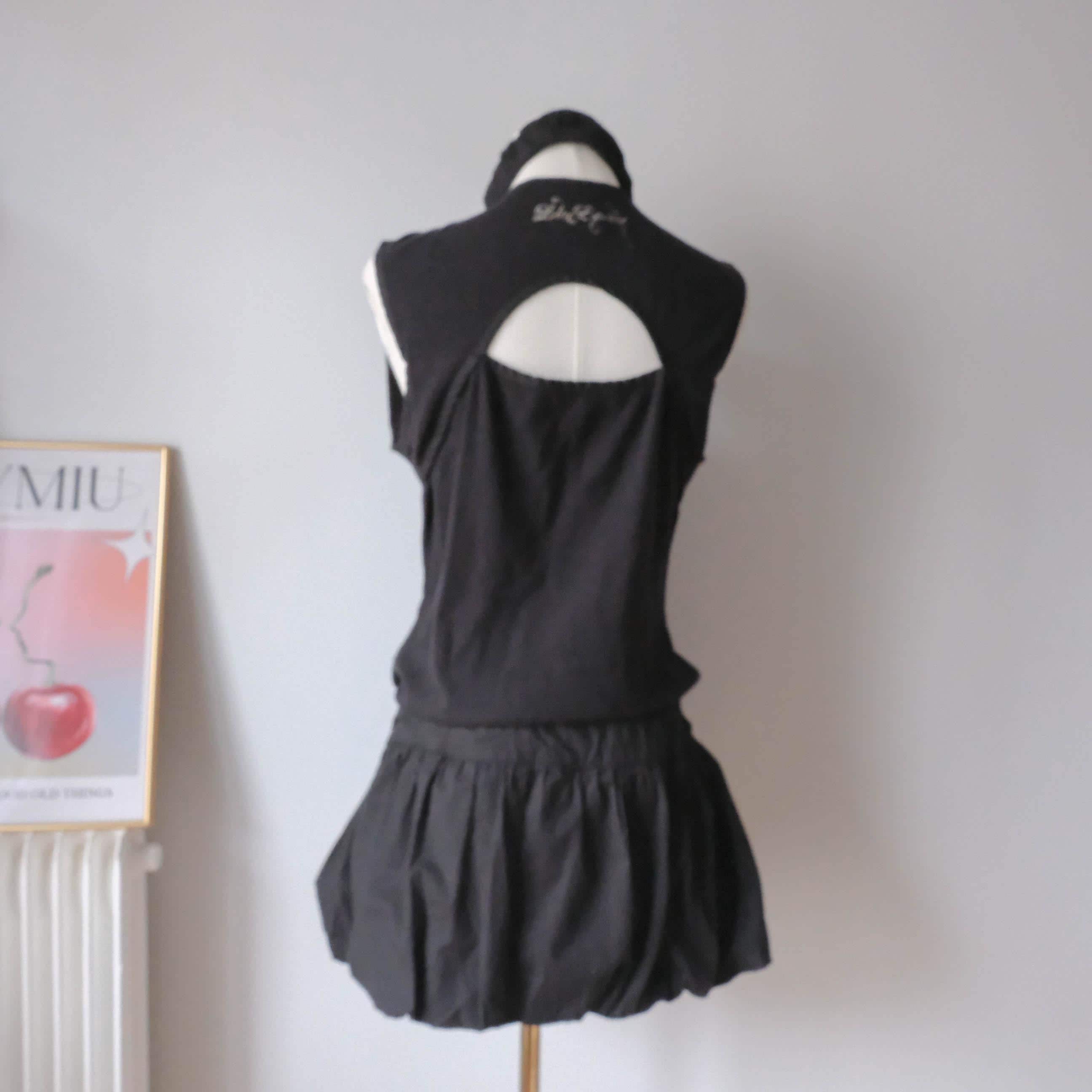 Vintage French Bubble Mini Dress with Cut out back Gorpcore